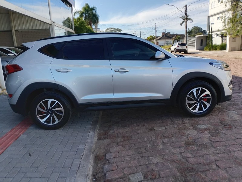 HYUNDAI NEW TUCSON 1.6 TURBO GDI /2020 CHIMA VEÍCULOS VENÂNCIO AIRES / Carros no Vale HYUNDAI NEW TUCSON 1.6 TURBO GDI /2020 CHIMA VEÍCULOS VENÂNCIO AIRES / Carros no Vale