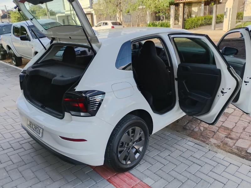 VOLKSWAGEN POLO MPI 1.0 12V FLEX /2023 CHIMA VEÍCULOS VENÂNCIO AIRES / Carros no Vale