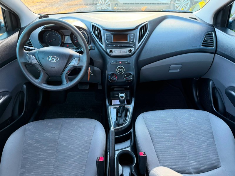 HYUNDAI HB20S COMFORT 1.6 /2017 MENEGHINI VEÍCULOS ARROIO DO MEIO / Carros no Vale