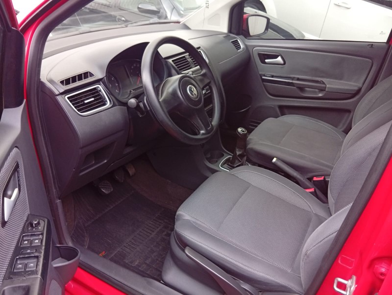 VOLKSWAGEN FOX GII 1.0 2010/2011 ALTERNATIVA VEÍCULOS LAJEADO / Carros no Vale