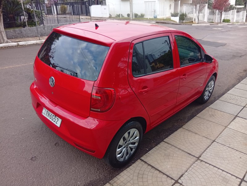 VOLKSWAGEN FOX GII 1.0 2010/2011 ALTERNATIVA VEÍCULOS LAJEADO / Carros no Vale