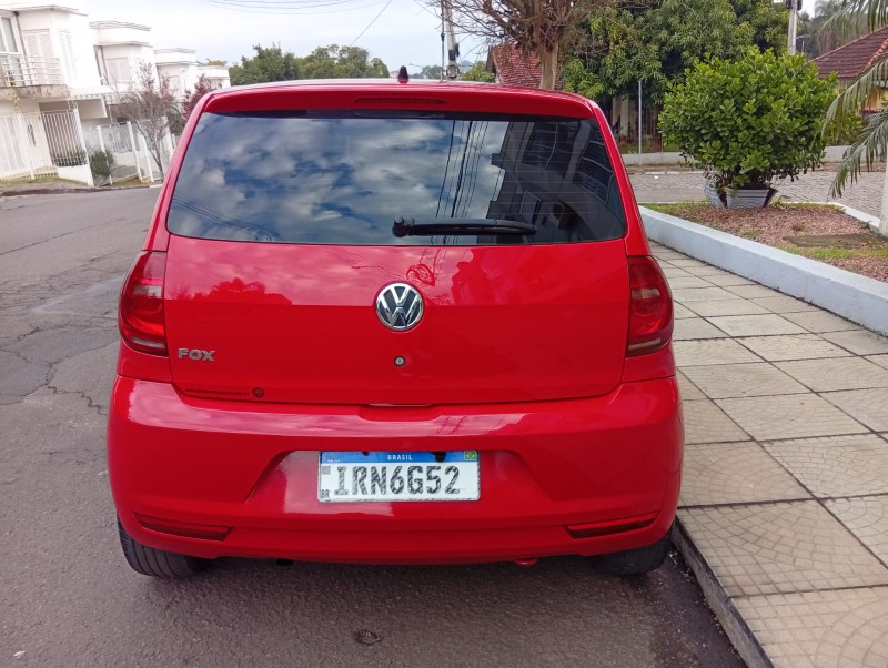 VOLKSWAGEN FOX GII 1.0 2010/2011 ALTERNATIVA VEÍCULOS LAJEADO / Carros no Vale