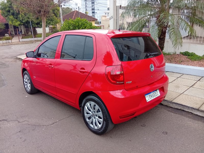 VOLKSWAGEN FOX GII 1.0 2010/2011 ALTERNATIVA VEÍCULOS LAJEADO / Carros no Vale