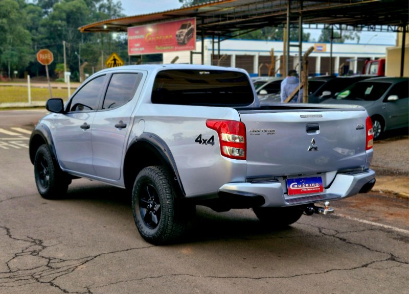 MITSUBISHI L200 TRITON SPORT GLX 2.4 CD DIESEL 2018 2019/2020 CRUZEIRO MULTIMARCAS CRUZEIRO DO SUL / Carros no Vale