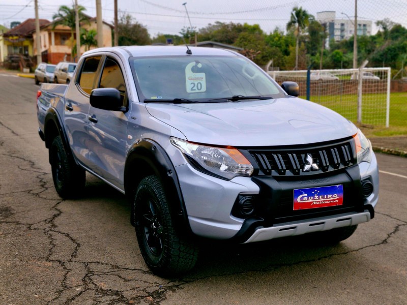 MITSUBISHI L200 TRITON SPORT GLX 2.4 CD DIESEL 2018 2019/2020 CRUZEIRO MULTIMARCAS CRUZEIRO DO SUL / Carros no Vale