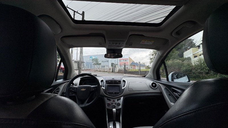 CHEVROLET TRACKER 1.8 LTZ 4X2 16V 2015 /2015 NEURI VEÍCULOS LAJEADO / Carros no Vale