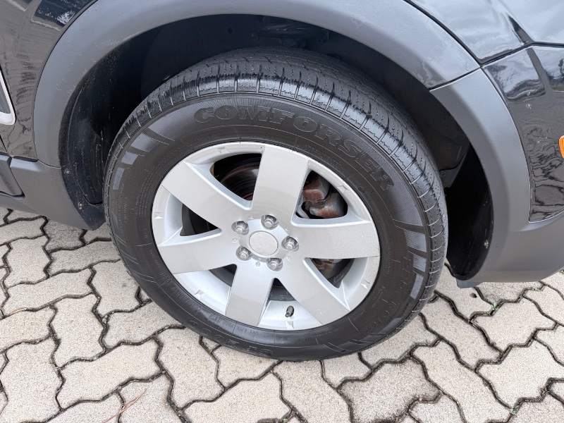 CHEVROLET CAPTIVA 2.4 ECOTEC FWD 2010/2010 ELY AUTOMÓVEIS LAJEADO / Carros no Vale