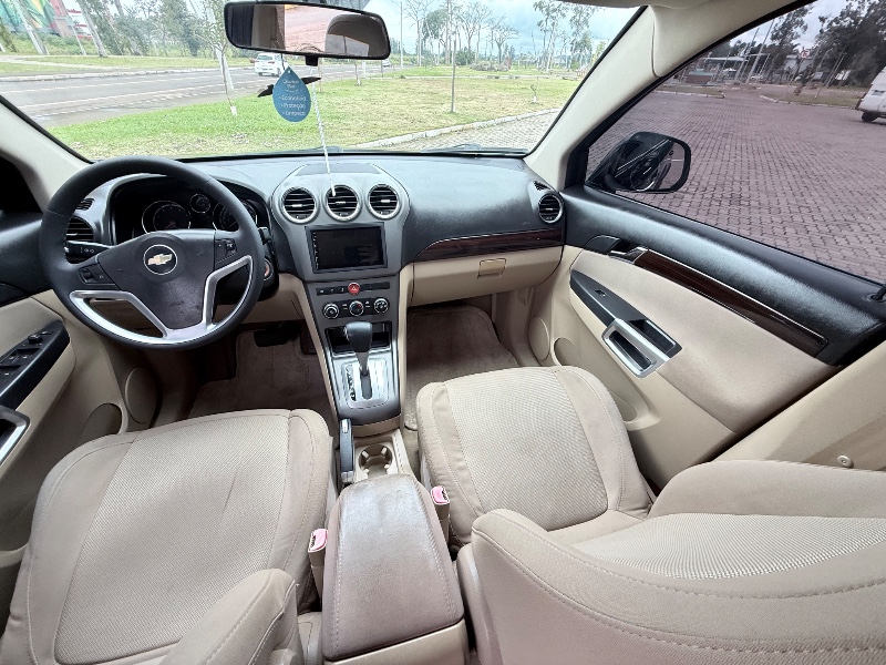CHEVROLET CAPTIVA 2.4 ECOTEC FWD 2010/2010 ELY AUTOMÓVEIS LAJEADO / Carros no Vale