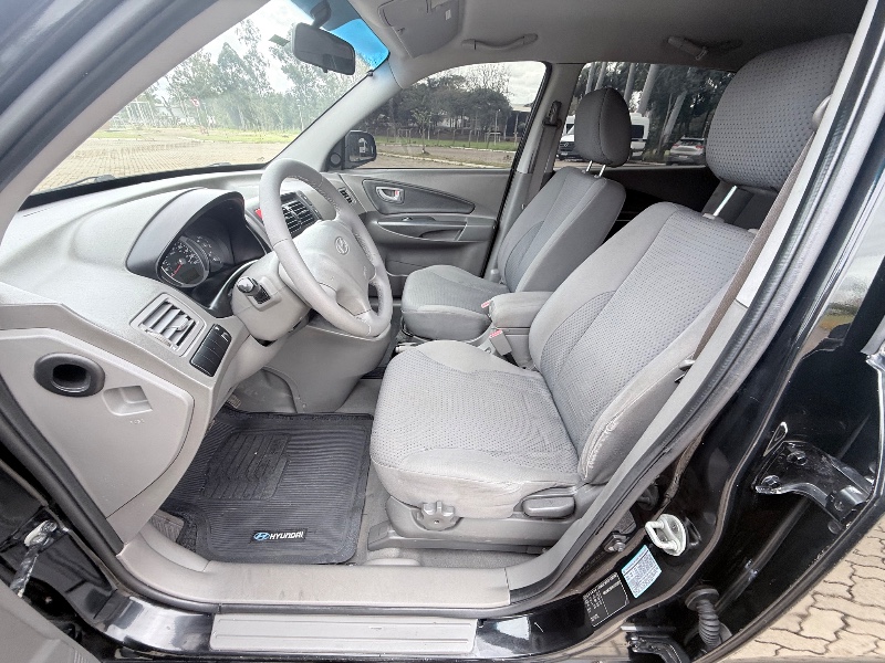 HYUNDAI TUCSON 2.0 16V AUT. 2008/2008 ELY AUTOMÓVEIS LAJEADO / Carros no Vale