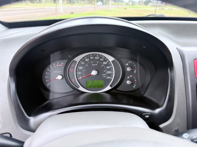 HYUNDAI TUCSON 2.0 16V AUT. 2008/2008 ELY AUTOMÓVEIS LAJEADO / Carros no Vale