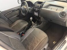 RENAULT OROCH DYNAMIQUE 1.6 2016/2016 LUCAS AUTOMÓVEIS BOM RETIRO DO SUL / Carros no Vale