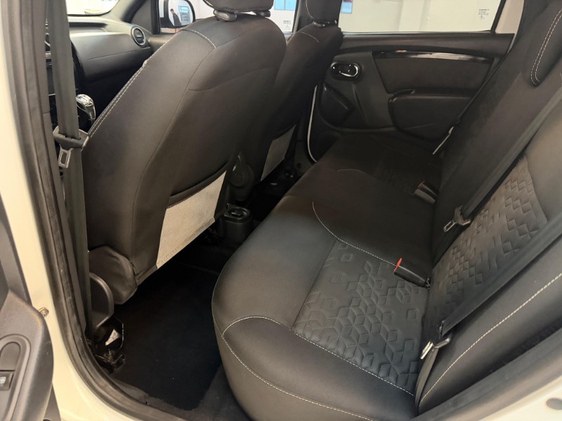 RENAULT OROCH DYNAMIQUE 1.6 2016/2016 LUCAS AUTOMÓVEIS BOM RETIRO DO SUL / Carros no Vale