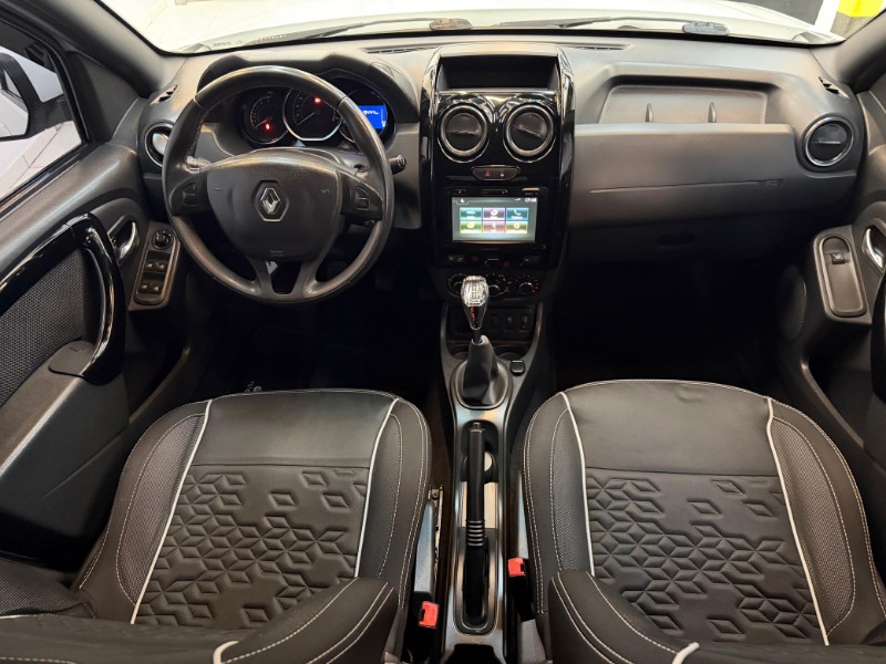 RENAULT OROCH DYNAMIQUE 1.6 2016/2016 LUCAS AUTOMÓVEIS BOM RETIRO DO SUL / Carros no Vale