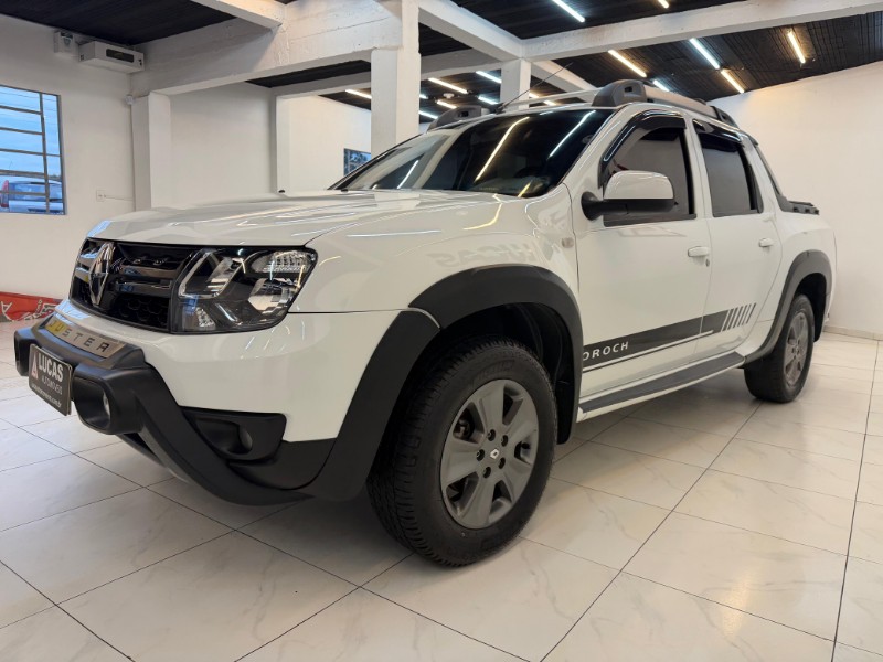 RENAULT OROCH DYNAMIQUE 1.6 2016/2016 LUCAS AUTOMÓVEIS BOM RETIRO DO SUL / Carros no Vale