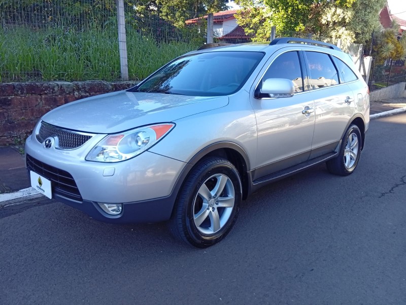 HYUNDAI VERACRUZ GLS 4WD V6 3.8 2010 2010/2010 ALTERNATIVA VEÍCULOS LAJEADO / Carros no Vale HYUNDAI VERACRUZ GLS 4WD V6 3.8 2010 2010/2010 ALTERNATIVA VEÍCULOS LAJEADO / Carros no Vale