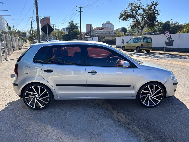 VOLKSWAGEN POLO 1.6 MI 8V 2010/2010 LS MULTIMARCAS VENÂNCIO AIRES / Carros no Vale