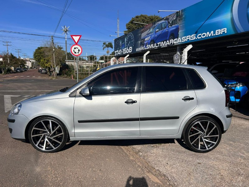 VOLKSWAGEN POLO 1.6 MI 8V 2010/2010 LS MULTIMARCAS VENÂNCIO AIRES / Carros no Vale