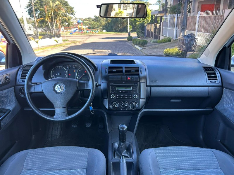 VOLKSWAGEN POLO 1.6 MI 8V 2010/2010 LS MULTIMARCAS VENÂNCIO AIRES / Carros no Vale