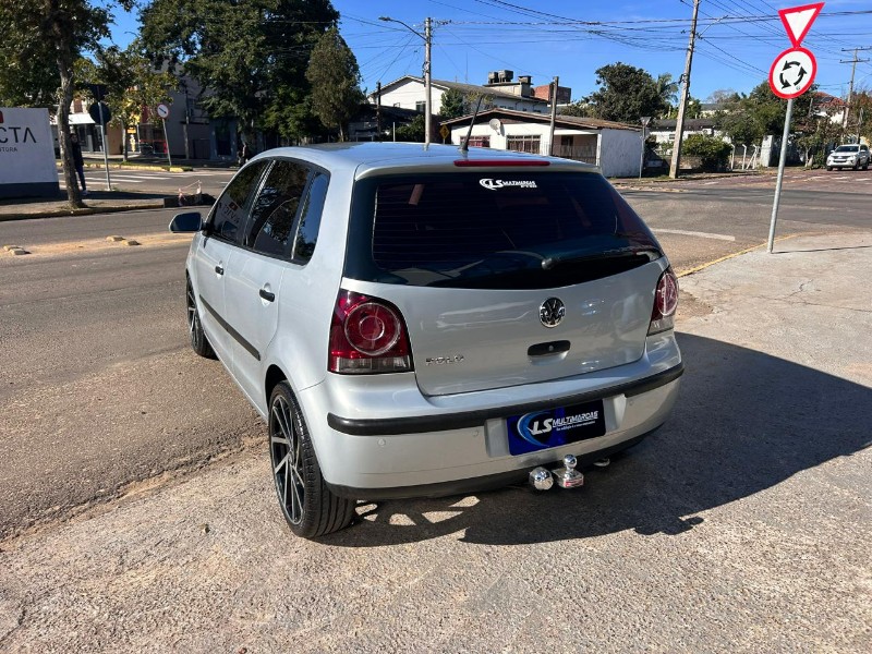 VOLKSWAGEN POLO 1.6 MI 8V 2010/2010 LS MULTIMARCAS VENÂNCIO AIRES / Carros no Vale