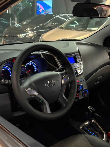 HYUNDAI HB20X 1.6 STYLE 16V 2014/2014 JM AUTOMÓVEIS VENÂNCIO AIRES / Carros no Vale