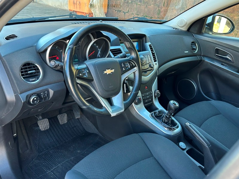 CHEVROLET CRUZE SEDAN LT 1.8 MEC 2014/2014 SÉTIMA VEÍCULOS GUAPORÉ / Carros no Vale