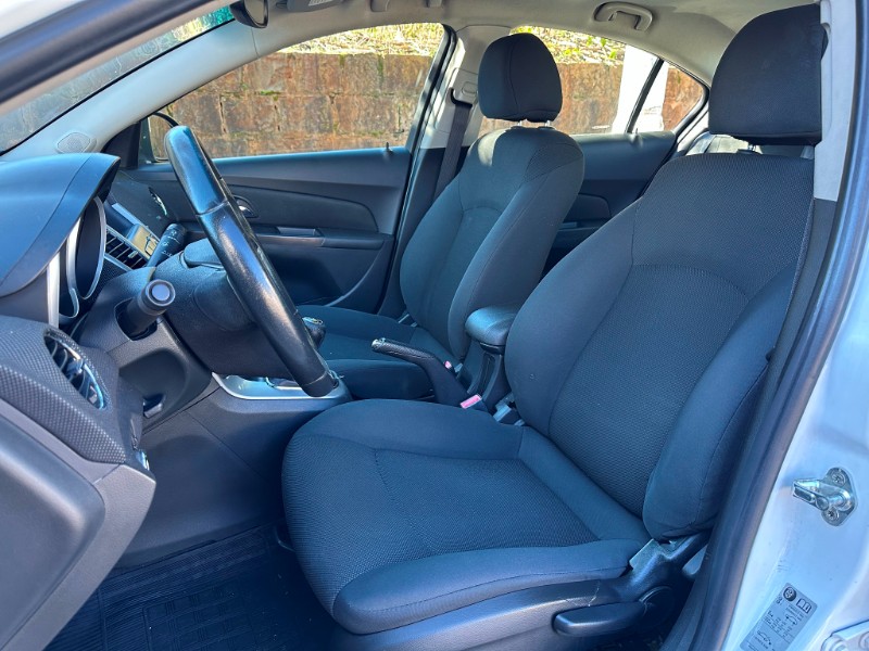 CHEVROLET CRUZE SEDAN LT 1.8 MEC 2014/2014 SÉTIMA VEÍCULOS GUAPORÉ / Carros no Vale