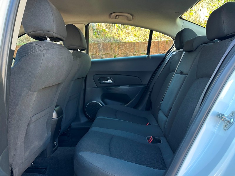 CHEVROLET CRUZE SEDAN LT 1.8 MEC 2014/2014 SÉTIMA VEÍCULOS GUAPORÉ / Carros no Vale