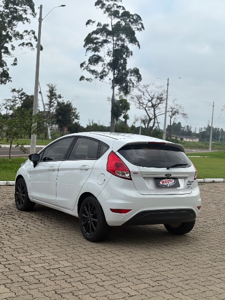 FORD FIESTA 1.0 ECOBOOST TITANIUM PLUS HATCH 12V GASOLINA 4P POWERSHIFT /2018 NEURI VEÍCULOS LAJEADO / Carros no Vale FORD FIESTA 1.0 ECOBOOST TITANIUM PLUS HATCH 12V GASOLINA 4P POWERSHIFT /2018 NEURI VEÍCULOS LAJEADO / Carros no Vale