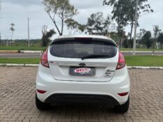 FORD FIESTA 1.0 ECOBOOST TITANIUM PLUS HATCH 12V GASOLINA 4P POWERSHIFT /2018 NEURI VEÍCULOS LAJEADO / Carros no Vale