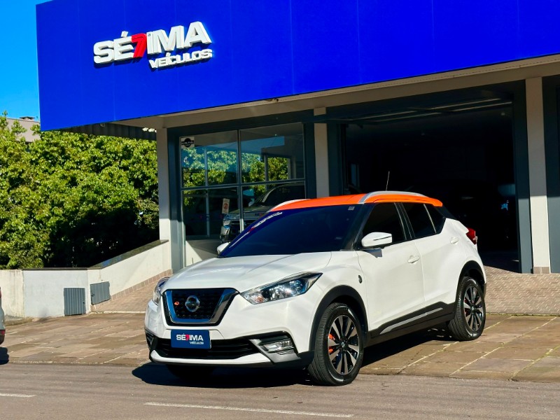 NISSAN KICKS RIO 1.6 2016/2017 SÉTIMA VEÍCULOS GUAPORÉ / Carros no Vale