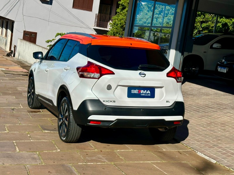 NISSAN KICKS RIO 1.6 2016/2017 SÉTIMA VEÍCULOS GUAPORÉ / Carros no Vale