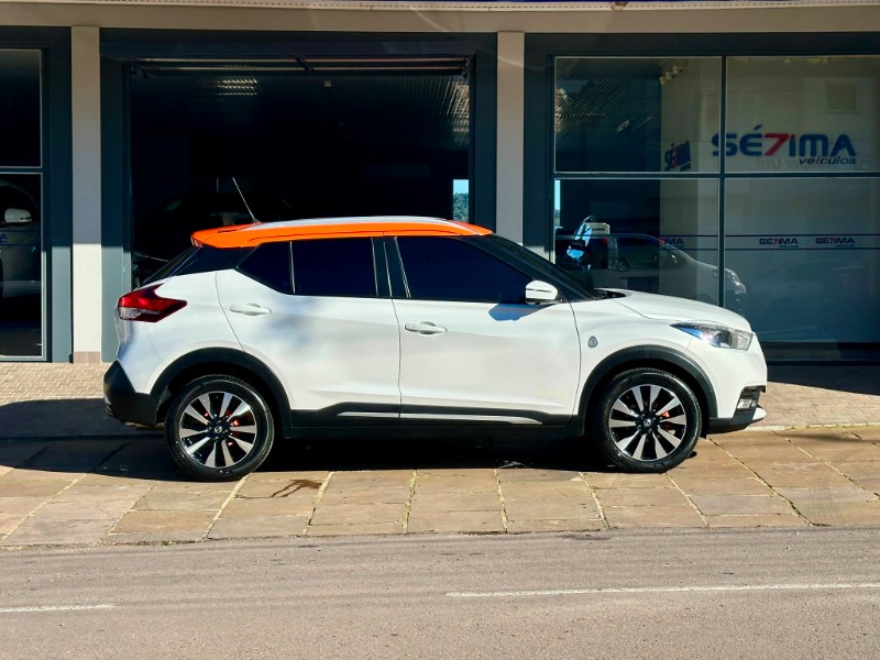 NISSAN KICKS RIO 1.6 2016/2017 SÉTIMA VEÍCULOS GUAPORÉ / Carros no Vale