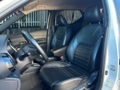 NISSAN KICKS RIO 1.6 2016/2017 SÉTIMA VEÍCULOS GUAPORÉ / Carros no Vale