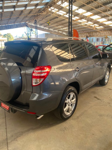 TOYOTA RAV-4 2.4 2011/2012 LAVENDA VEÍCULOS ARROIO DO MEIO / Carros no Vale