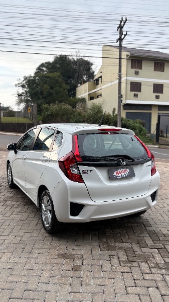 HONDA FIT 1.5 EX 16V FLEX 4P AUTOMÁTICO 2015/2015 NEURI VEÍCULOS LAJEADO / Carros no Vale HONDA FIT 1.5 EX 16V FLEX 4P AUTOMÁTICO 2015/2015 NEURI VEÍCULOS LAJEADO / Carros no Vale