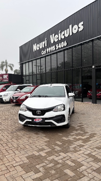 TOYOTA ETIOS 1.5 X PLUS 16V 2020 2020/2020 NEURI VEÍCULOS LAJEADO / Carros no Vale