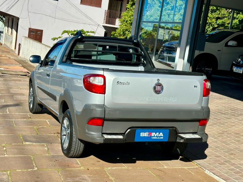 FIAT STRADA WORKING 1.4 8V FIRE CS 2014/2015 SÉTIMA VEÍCULOS GUAPORÉ / Carros no Vale