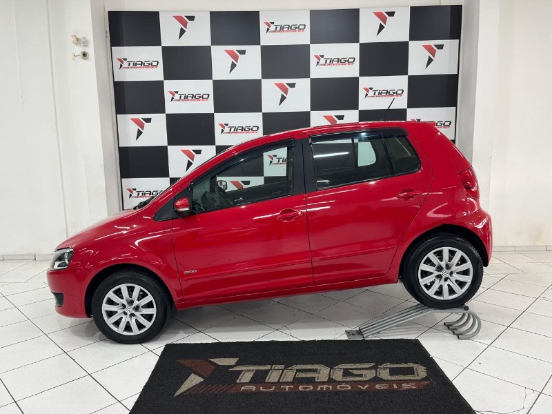 VOLKSWAGEN FOX1.0 GII 2014/2014 TIAGO AUTOMÓVEIS VENÂNCIO AIRES / Carros no Vale