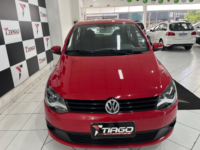 VOLKSWAGEN FOX1.0 GII 2014/2014 TIAGO AUTOMÓVEIS VENÂNCIO AIRES / Carros no Vale