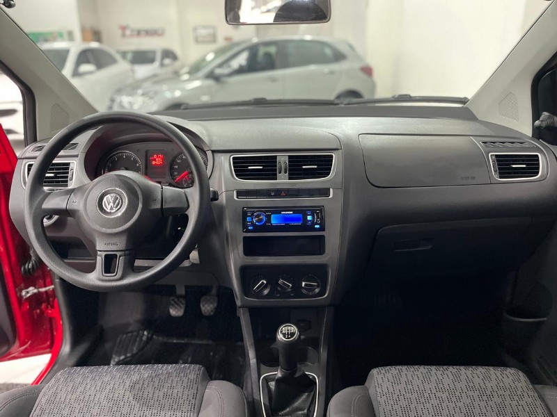 VOLKSWAGEN FOX1.0 GII 2014/2014 TIAGO AUTOMÓVEIS VENÂNCIO AIRES / Carros no Vale