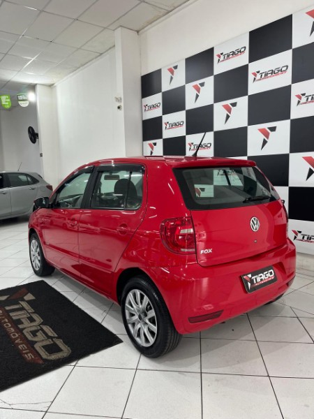 VOLKSWAGEN FOX1.0 GII 2014/2014 TIAGO AUTOMÓVEIS VENÂNCIO AIRES / Carros no Vale