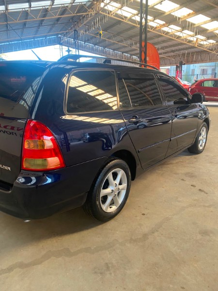 TOYOTA FIELDER 1.8 16V GASOLINA 4P AUTOMÁTICO 2005/2006 LAVENDA VEÍCULOS ARROIO DO MEIO / Carros no Vale