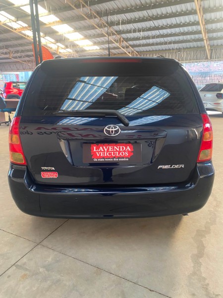 TOYOTA FIELDER 1.8 16V GASOLINA 4P AUTOMÁTICO 2005/2006 LAVENDA VEÍCULOS ARROIO DO MEIO / Carros no Vale