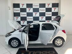 CHEVROLET ONIX 1.0 LT 2018/2018 TIAGO AUTOMÓVEIS VENÂNCIO AIRES / Carros no Vale
