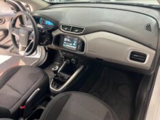 CHEVROLET ONIX 1.0 LT 2018/2018 TIAGO AUTOMÓVEIS VENÂNCIO AIRES / Carros no Vale