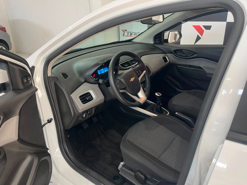 CHEVROLET ONIX 1.0 LT 2018/2018 TIAGO AUTOMÓVEIS VENÂNCIO AIRES / Carros no Vale