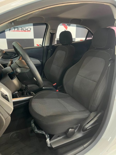 CHEVROLET ONIX 1.0 LT 2018/2018 TIAGO AUTOMÓVEIS VENÂNCIO AIRES / Carros no Vale