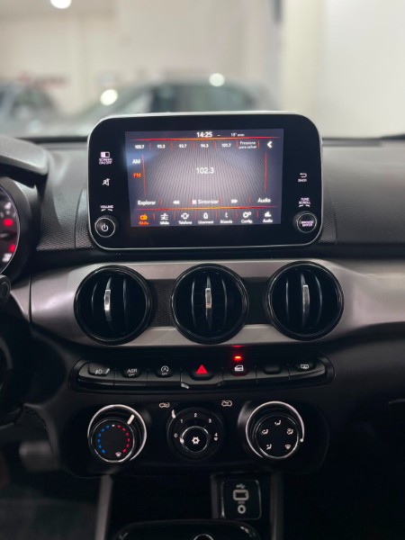 FIAT CRONOS 1.3 8V 2019 2019/2019 TIAGO AUTOMÓVEIS VENÂNCIO AIRES / Carros no Vale