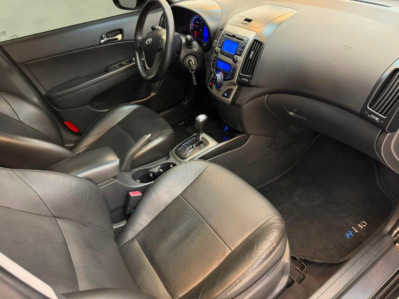 HYUNDAI I30 GLS 2.0 2011/2011 LUCAS AUTOMÓVEIS BOM RETIRO DO SUL / Carros no Vale