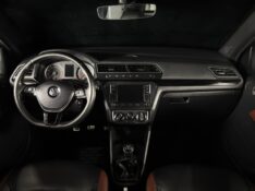 VOLKSWAGEN SAVEIRO 1.6 MSI CROSS CD 16V 2019/2020 DUARTE VEÍCULOS PORTO ALEGRE / Carros no Vale